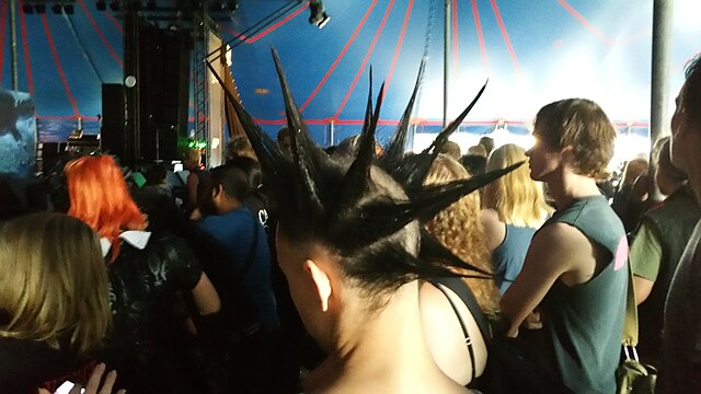 Δύο εκπομπές με (πολλές) συνεντεύξεις με τα μεγαλύτερα ονόματα του βρετανικού punk