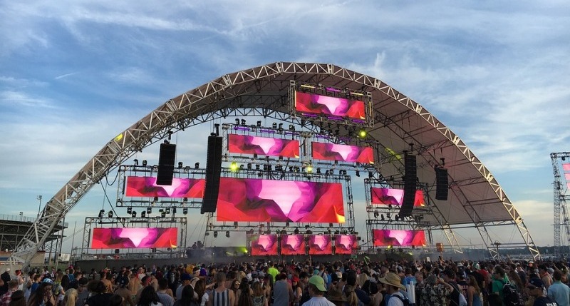 Λος Άντζελες: Υποχρεωτική η μάσκα σε συναυλίες και υπαίθρια φεστιβάλ 