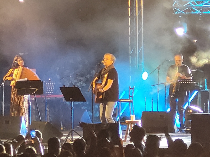 «Σαν να σταμάτησε ο χρόνος το καλοκαίρι του 2019 και κάποιος να ξαναπάτησε το play»