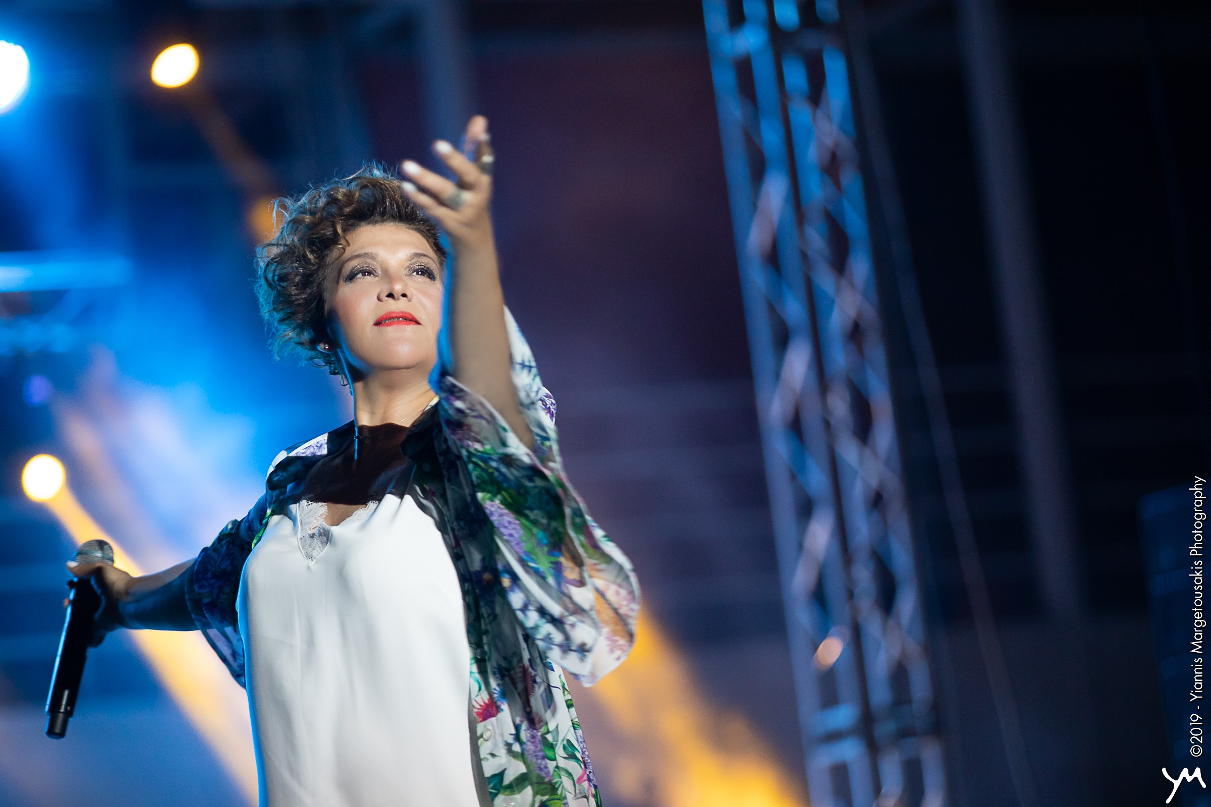 Η Γιώτα Νέγκα στο Θέατρο Βράχων