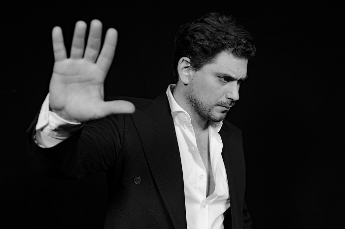 Ο Luke Elliot έρχεται στο Gazarte