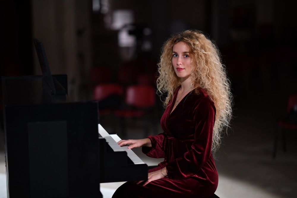 Εορταστική συναυλία με την Tea Kulaš και την Γεωργία Μπαλαμπίνη στην Αγγλικανική Εκκλησία