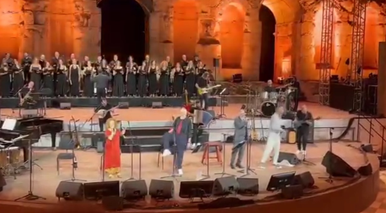 Πήγαμε, είδαμε, τη μεταπολίτευση του Διονύση Σαββόπουλου στο Ηρώδειο