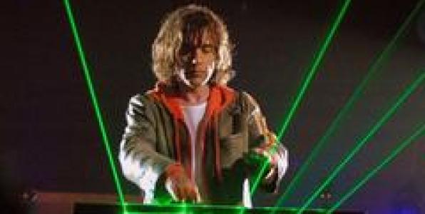 O JEAN MICHEL JARRE ΣΤΟ ΤΑΕ ΚΒΟΝ ΝΤΟ