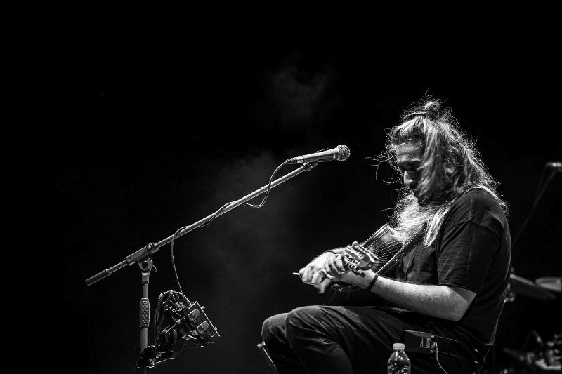 Οι νέες ημερομηνίες για τον Γιάννη Χαρούλη στο VOX