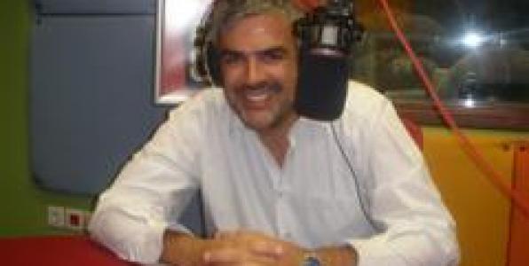 Ο ΕΡΩΤΑΣ ΚΑΙ ΤΟ ΡΑΔΙΟΦΩΝΟ ΣΕ ΞΕΣΗΚΩΝΕΙ Ή ΣΕ ΓΕΙΩΝΕΙ