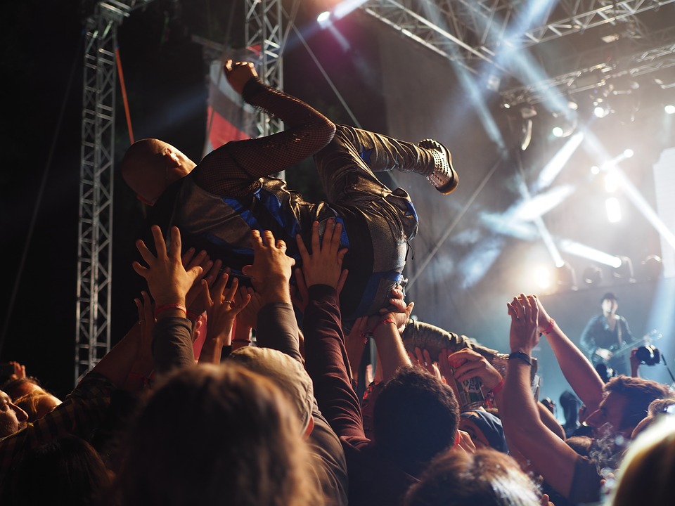 Μείωση ΦΠΑ στις συναυλίες, αύξηση αριθμού συναυλιών