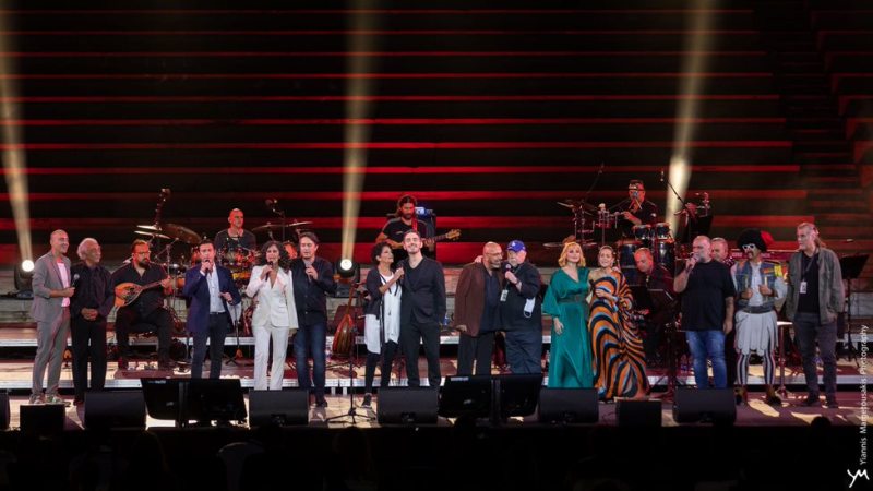 Στο Καλλιμάρμαρο «Μένουμε Όρθιοι»