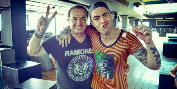 Κάθονται και ασχολούνται με το πόσα θα πάρει ο Χούλιο Ιγγλέσιας