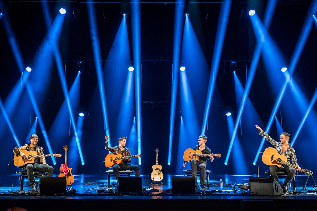 Οι 40 Fingers στο Παλλάς 