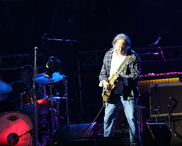 Ερχεται νέο Lp από τον Neil Young και τους Crazy Horse (ακούστε το πρώτο single)