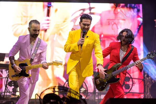  Πήγαμε, είδαμε: Μέλισσες στο κατάμεστο θέατρο Πέτρας 