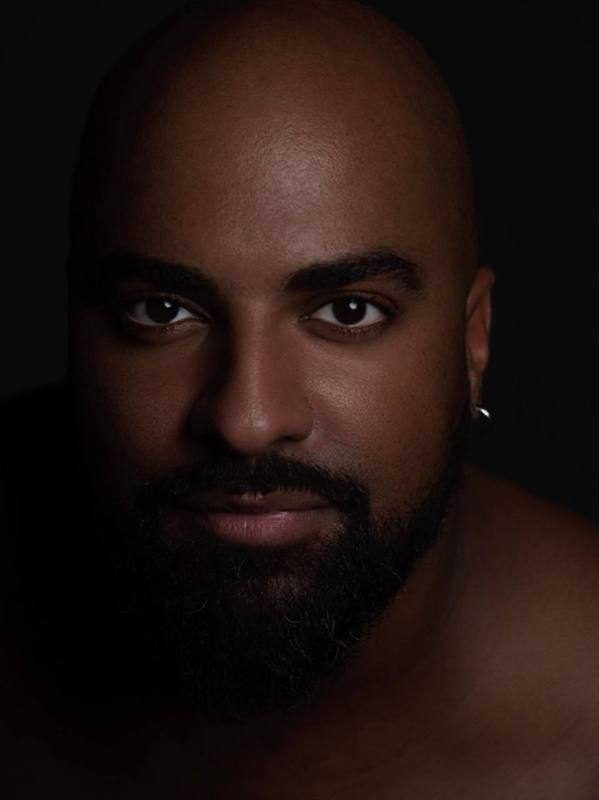 Ο Ησαΐας Ματιάμπα στη μουσική σκηνή Σφίγγα