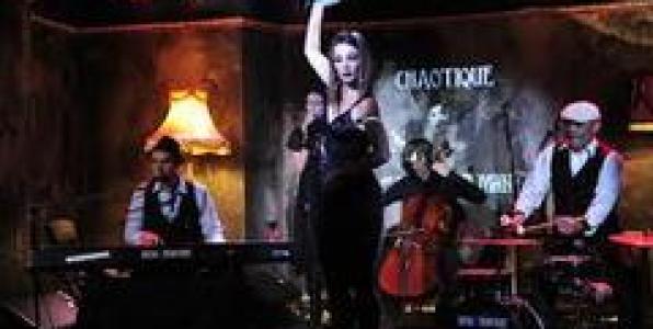 ΣΚΕΦΤΟΜΑΙ ΚΑΙ ΓΡΑΦΩ ΓΙΑ ΜΙΑ CHAOTIQUE OPERA