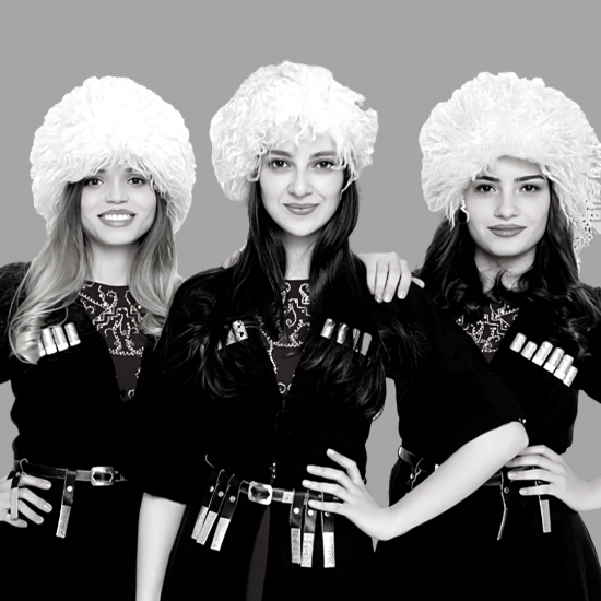 Οι Trio Mandili στην Ταράτσα του Gazarte