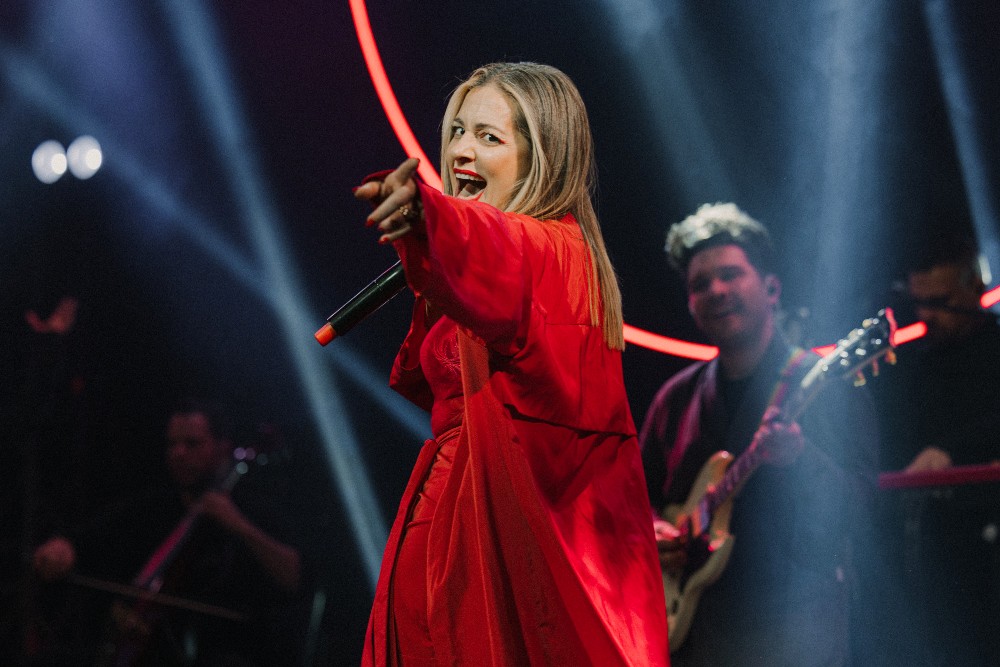 Πήγαμε, είδαμε τη Νατάσσα Μποφίλιου στο VOX