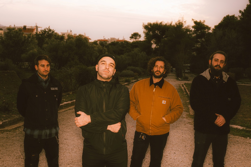 HONEYBADGER: «Εδώ και καιρό έπρεπε ο καθένας μας να έχει πατήσει το προσωπικό του Panic Button»