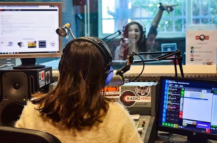 Υπάρχει χώρος στα FM της Αθήνας για ένα πανεπιστημιακό ραδιόφωνο;