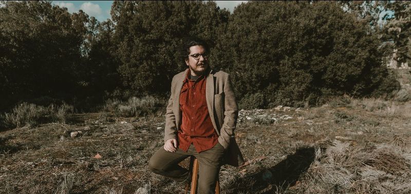 «Τα δέντρα που με ξέρουνε»: Το νέο τραγούδι του Αλέξανδρου Εμμανουηλίδη