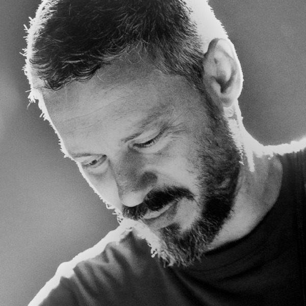 «Κι εσείς, προσωρινοί διαχειριστές της αθλιότητας, νομίζετε πως ορίζετε τις ζωές μας...»