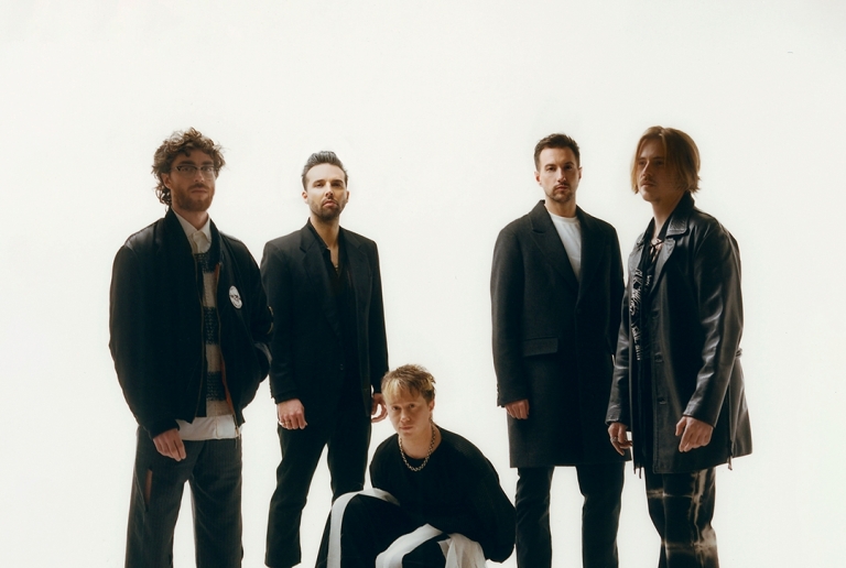 Nothing But Thieves και Matt Berninnger στο Ejekt