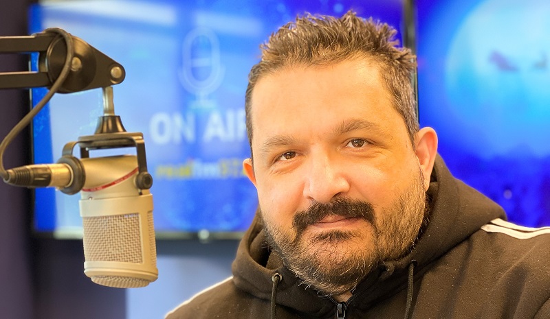 (00-05) bwinΣΠΟΡ FM 94.6, Real 97.8 και επαναλήψεις του ΣΚΑΪ 100.3 προτίμησαν οι νυχτερινοί ακροατές