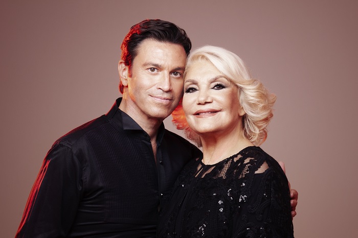 Η Μαρινέλλα και ο Μάριος Φραγκούλης στο Christmas Theater