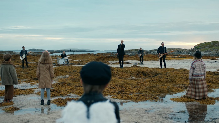 Για τους Madrugada «Ο κόσμος θα μπορούσε να κατερρεύσει»