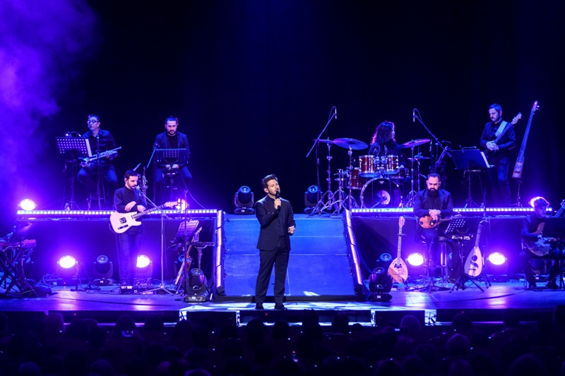 Δείτε φωτογραφίες από τη συναυλία του Γιώργου Περρή στο θέατρο Παλλάς