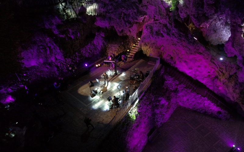 47.000 θεατές παρακολούθησαν τον Γιάννη Κότσιρα από τους καταρράκτες της Έδεσσας