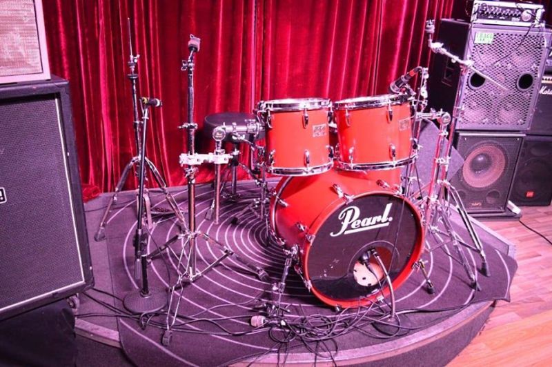 Ρολά κατεβάζει το Lazy