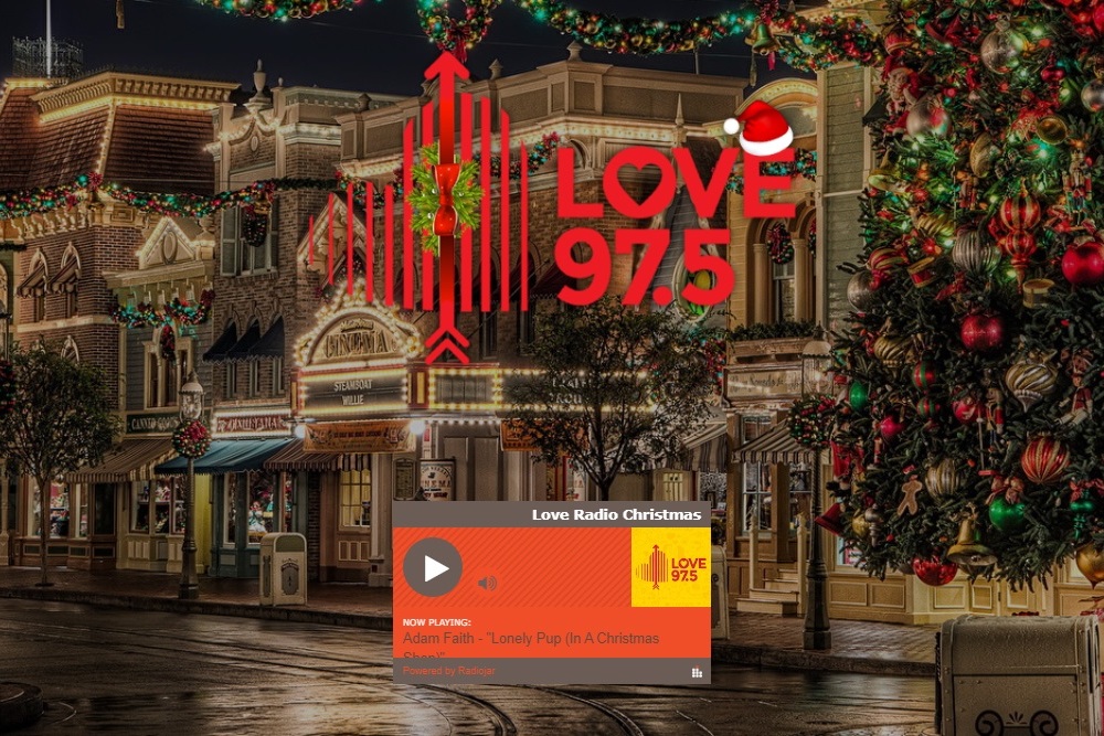 Ο Love 97.5 σε γιορτινούς ρυθμούς με Χριστουγεννιάτικο web radio