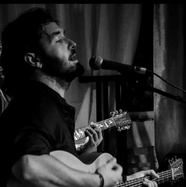 Ο Άγγελος Φάμελος και ο Βασίλης Πασλίδης στο Σταυρό του Νότου Club