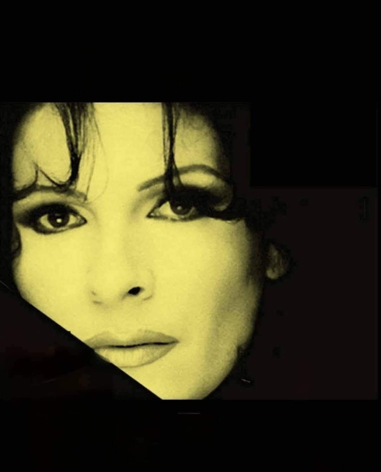 Η Σοφία Βόσσου  στη μουσική σκηνή Σφίγγα