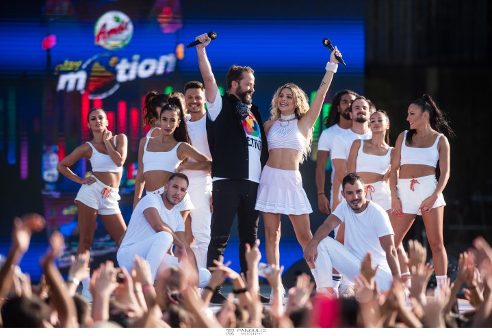 Ε όχι και 80 χιλιάδες κόσμος, εντάξει είπαμε... 