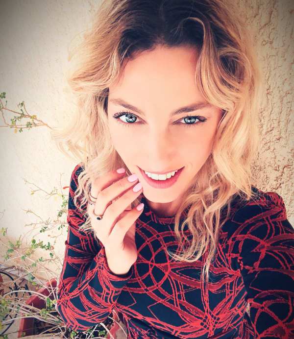 Η Βανέσα Αδαμοπούλου στο Faust