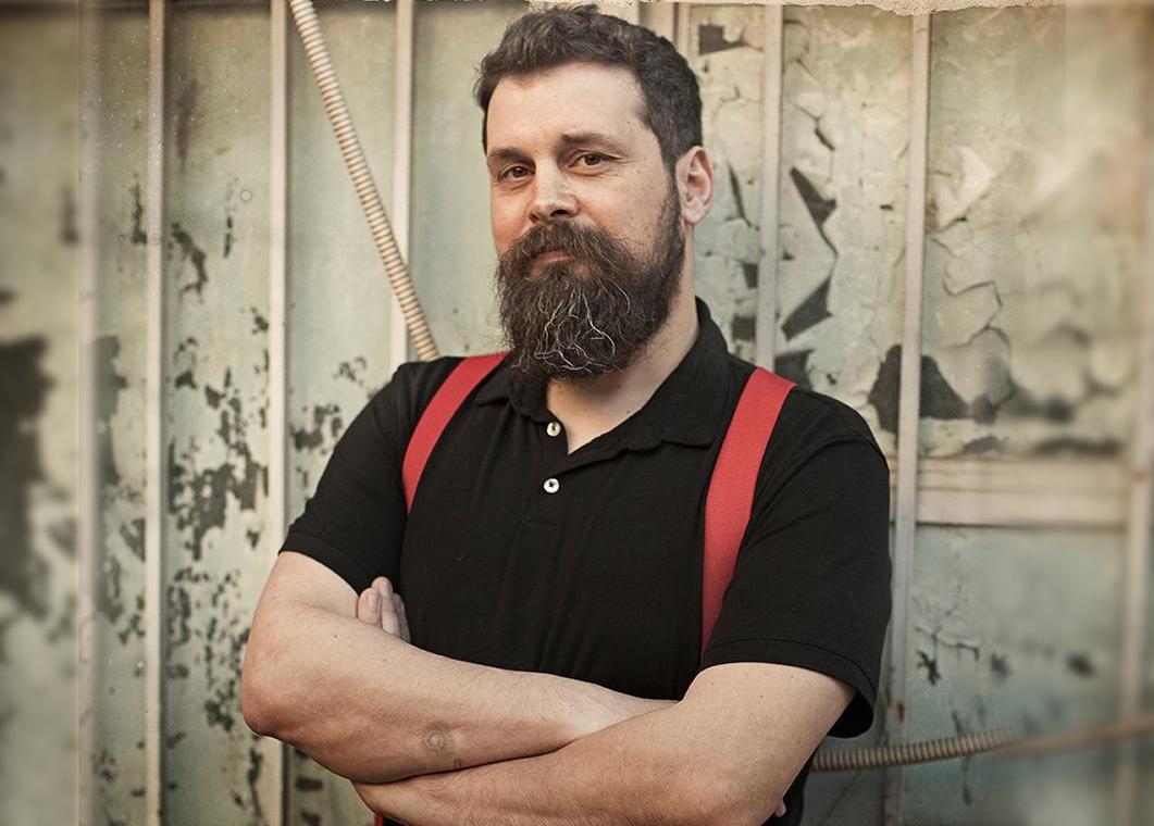 Τι γυρεύει ο Σπύρος Γραμμένος στον Ορφέα;