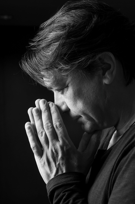 Ο Γιάννης Κότσιρας τραγουδά τις «Λυρικές Εικόνες»  του Μίκη Θεοδωράκη 