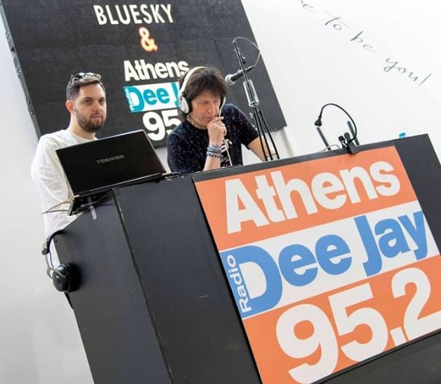 Athens DeeJay 95.2 και τις καθημερινές και τα Σαββατοκύριακα