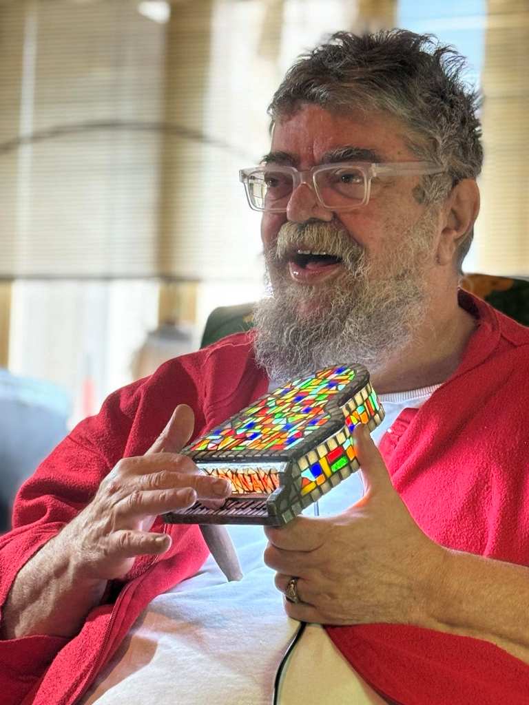 Ο Σταμάτης Κραουνάκης στο Θέατρο Άλσος