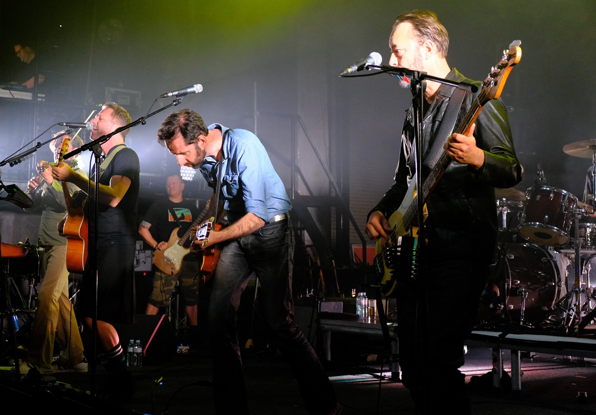 Οι Deus μας γύρισαν 20 χρόνια πίσω και, μετά, χόρευαν μέχρι το πρωί