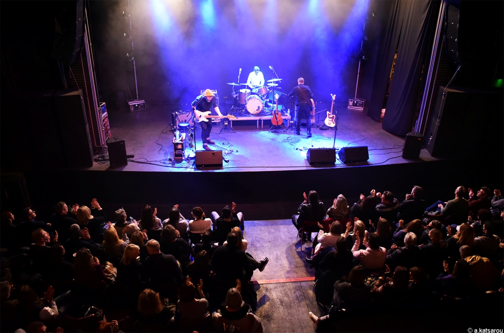Πήγαμε, είδαμε στο Gagarin τους (καλύτερους) Calexico (που έχουμε δει ποτέ)