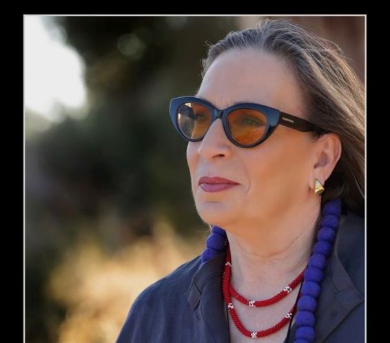 33 στροφές με τη Λίνα