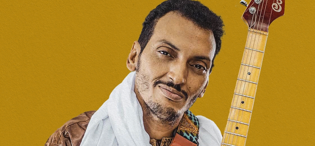 Ο Bombino παρέα με την μπάντα του στο Universe