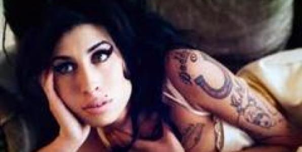 ΕΒΔΟΜΑΔΑ AMY WINEHOUSE ΣΤΟΝ PEPPER 96,6