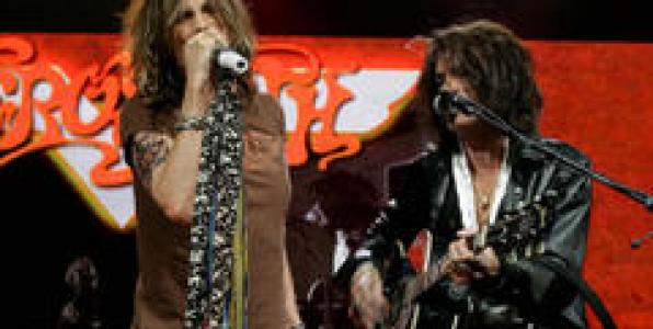ΧΘΕΣ ΤΟ ΒΡΑΔΥ ΣΤΟΥΣ AEROSMITH