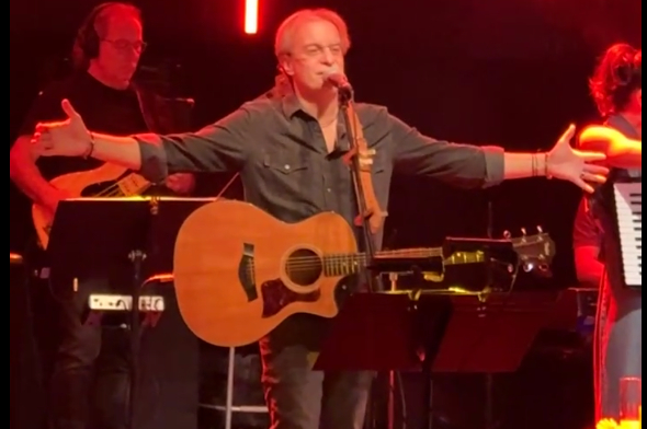 Πήγαμε, είδαμε τον Μίλτο Πασχαλίδη στον Σταυρό του Νότου