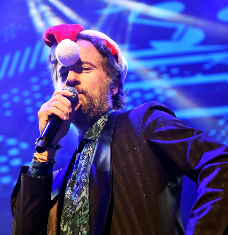 PRE-XMAS PARTY με τον Κωστή Μαραβέγια στο Floyd