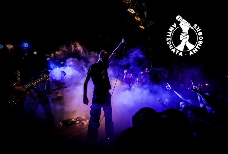 «Μια αγκαλιά για τη Λέσβο»