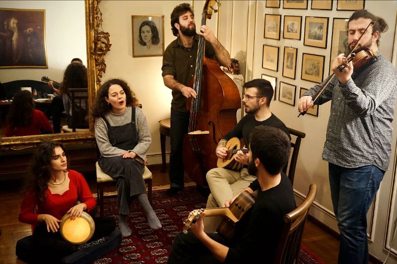 Οι Αζάτι παρουσιάζουν στο Faust τον πρώτο τους δίσκο